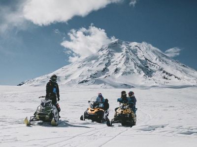 Экскурсия на снегоходе к Авачинскому перевалу (экструзия Верблюд)